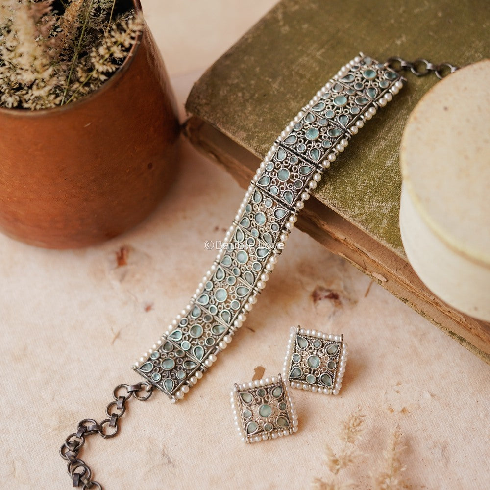 Antra Brass Choker Set (Pastel Teal)