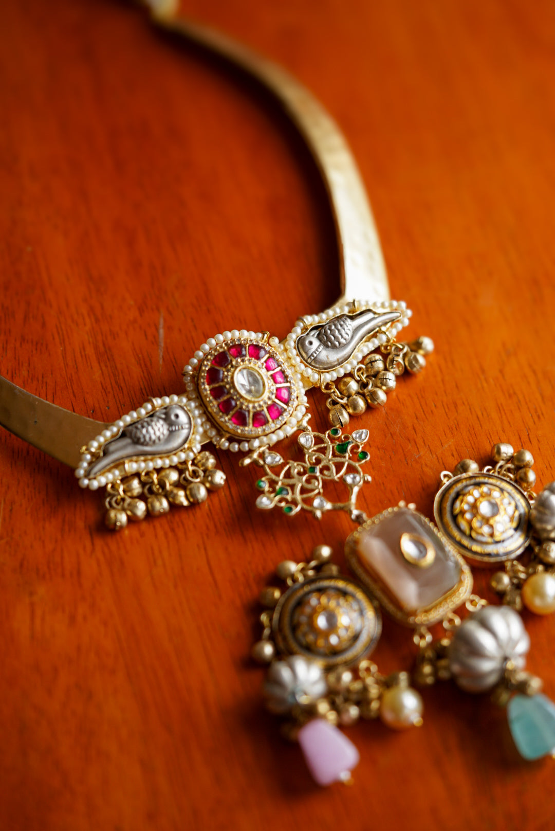 Nidra Kundan Hasli Necklace Set