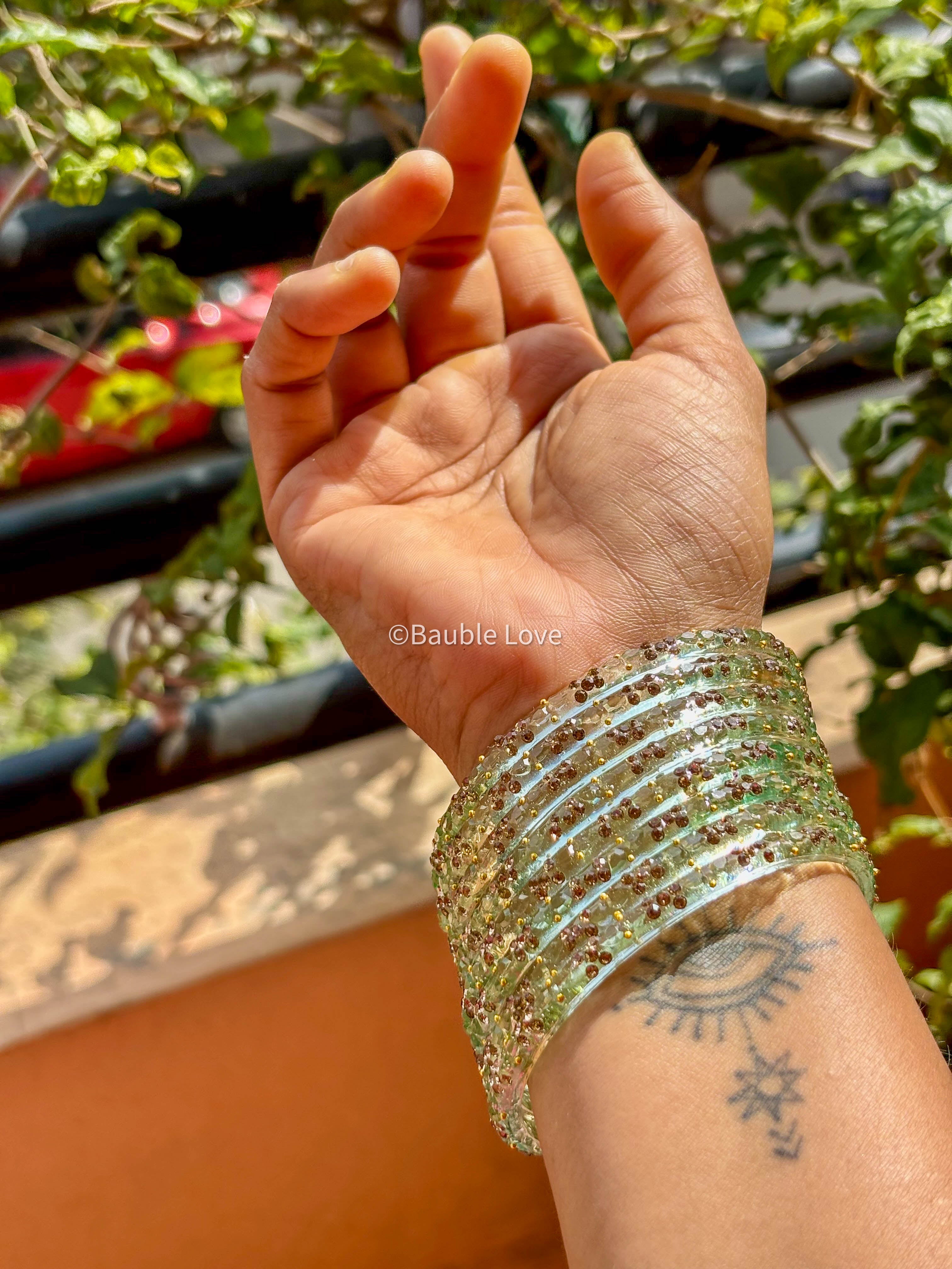 Oman Glass Bangle (Set of 8)
