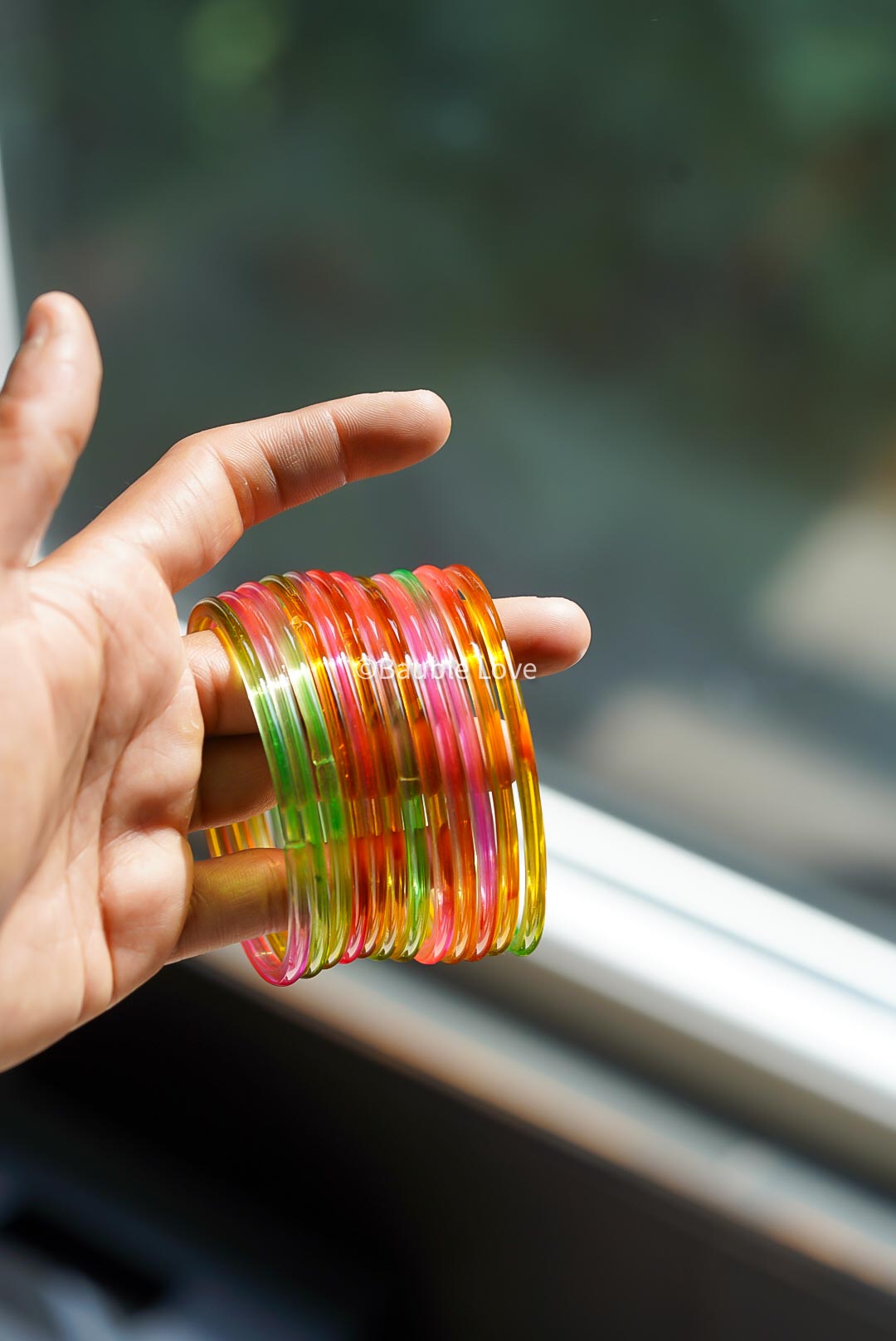 𝐿𝑖𝑚𝑖𝑡𝑒𝑑 𝐸𝑑𝑖𝑡𝑖𝑜𝑛 - Antra Glass Bangle (Set of 12)