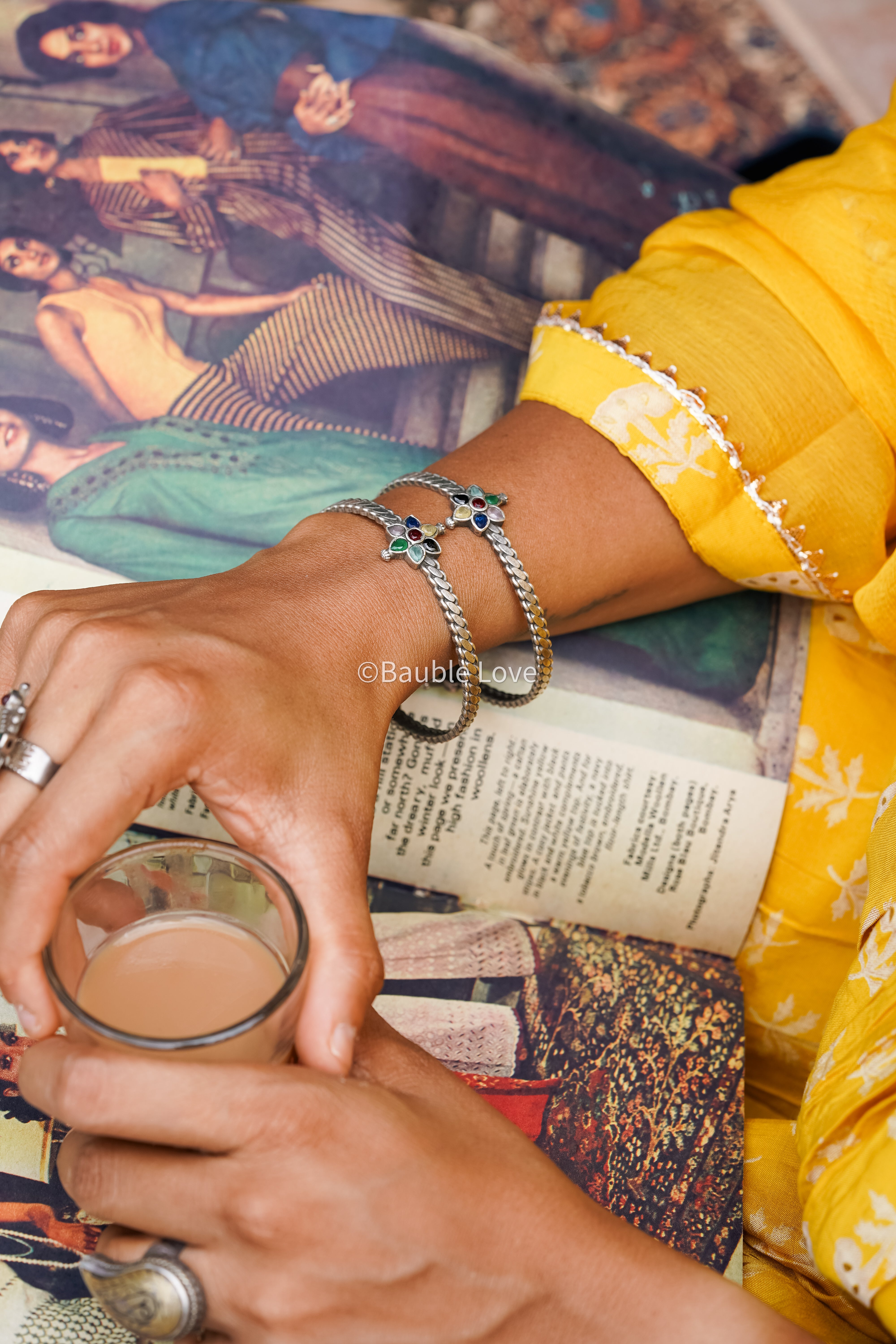 Advesha Floral Bangle