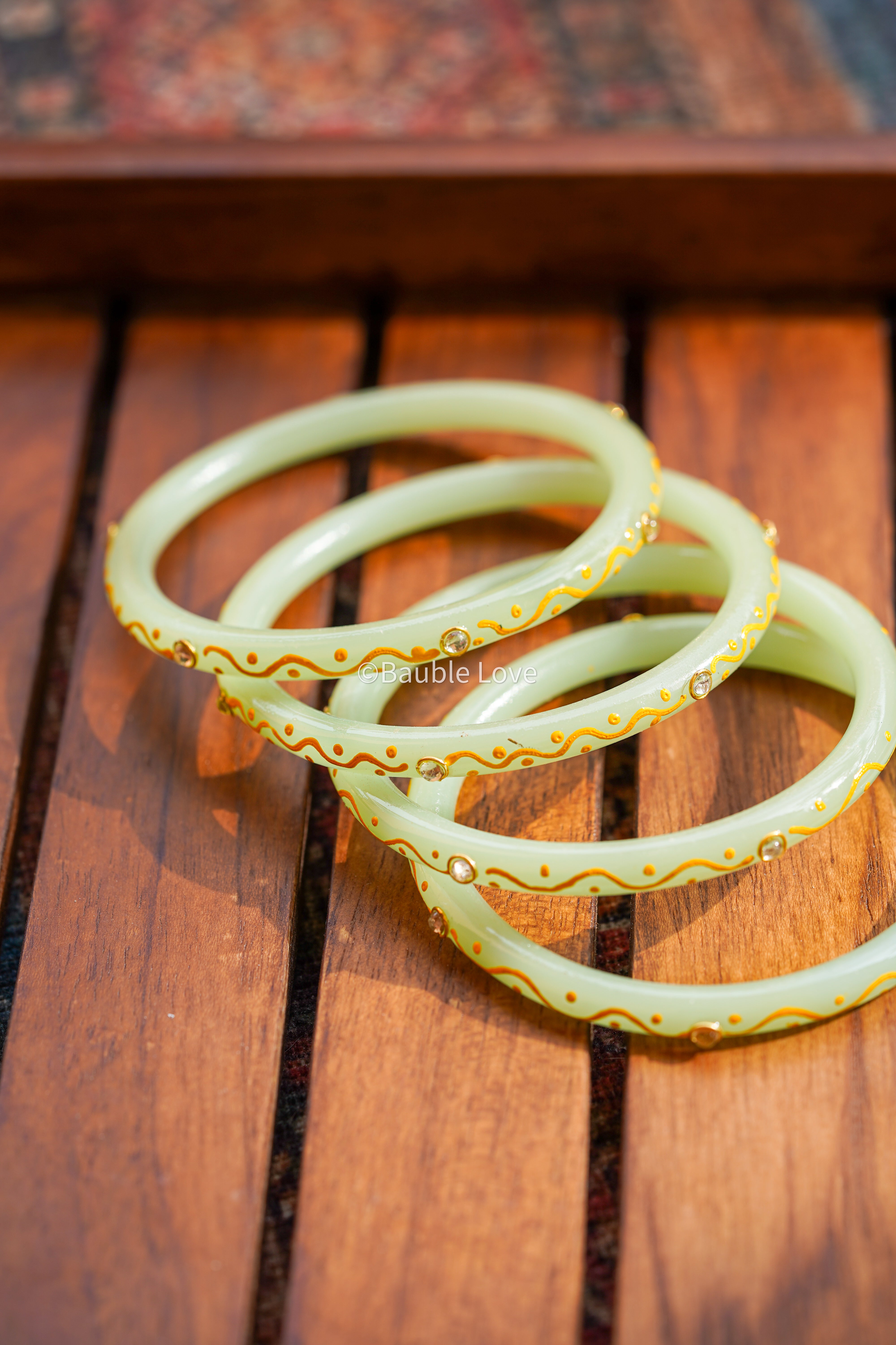 Induja Glass Bangle (Set of 4)