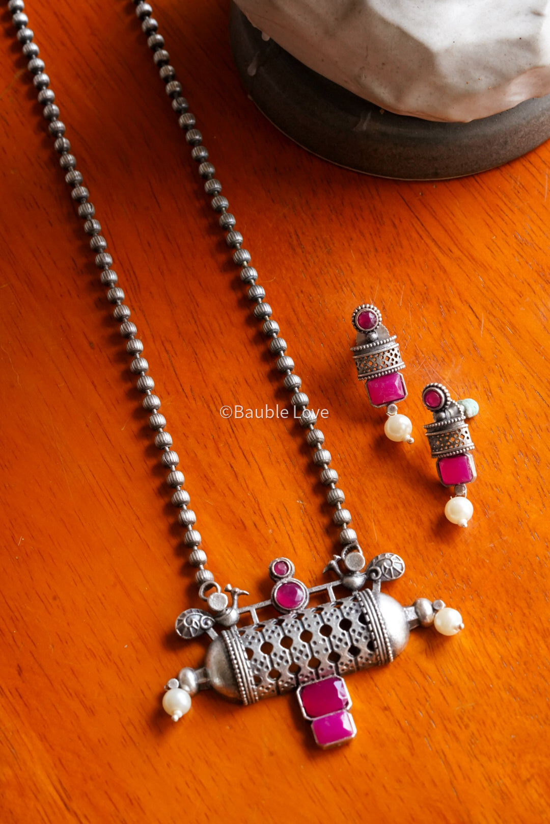 Advait Necklace Set (Pink)