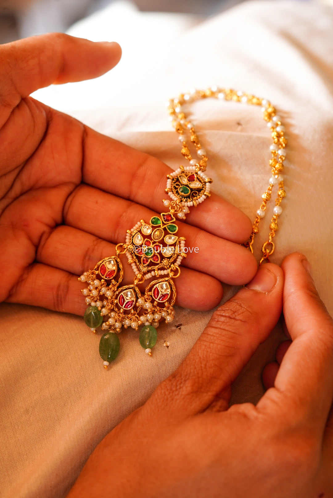 Aisha Kundan Necklace Set