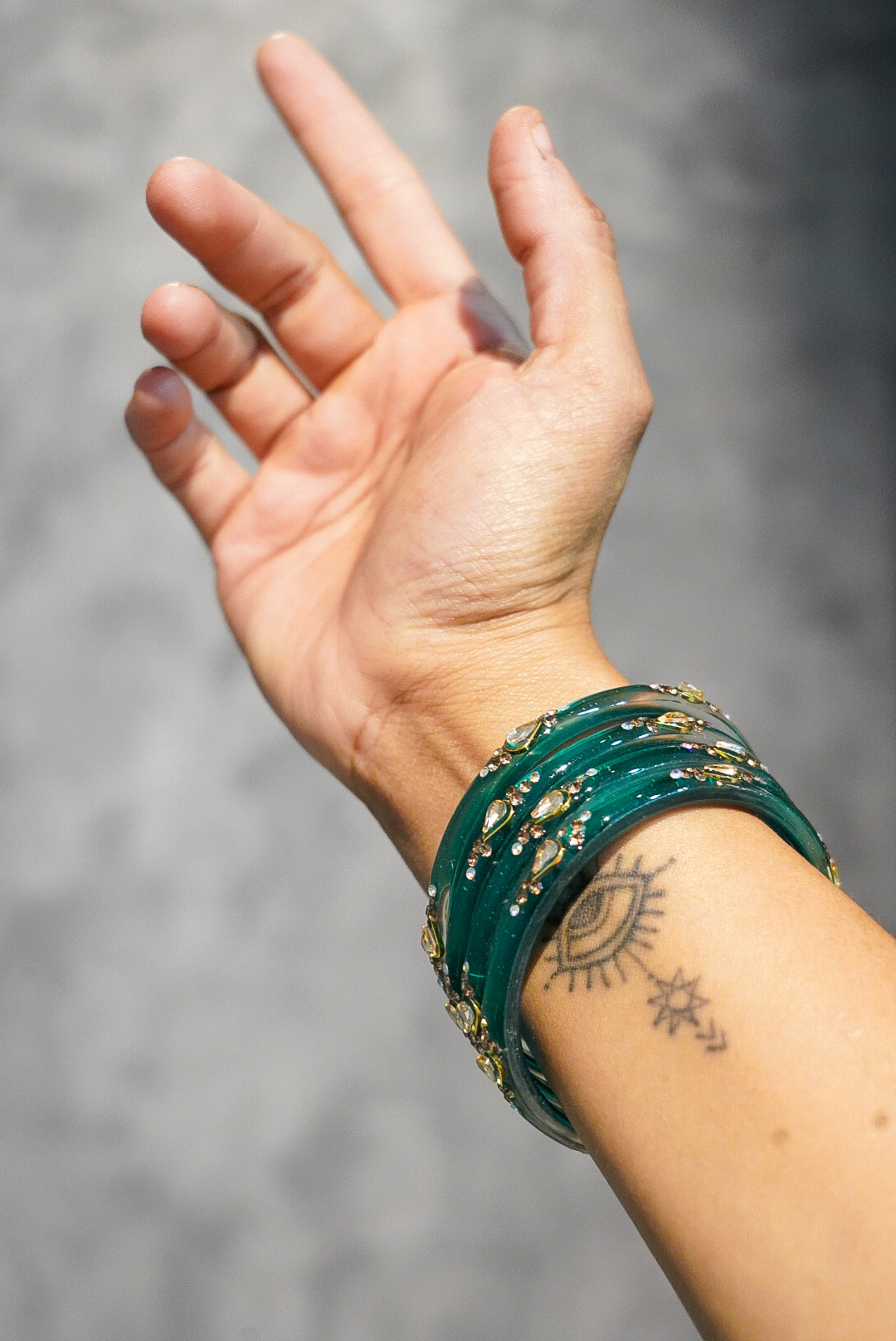 Nindya Glass Bangle (Set of 4)