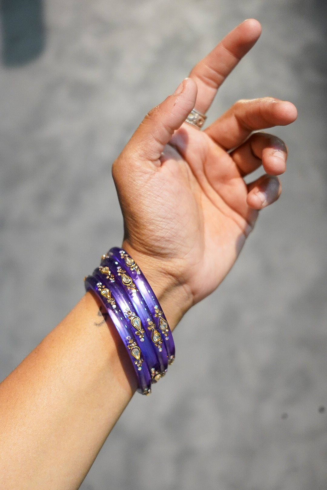 Nindya Glass Bangle (Set of 4)