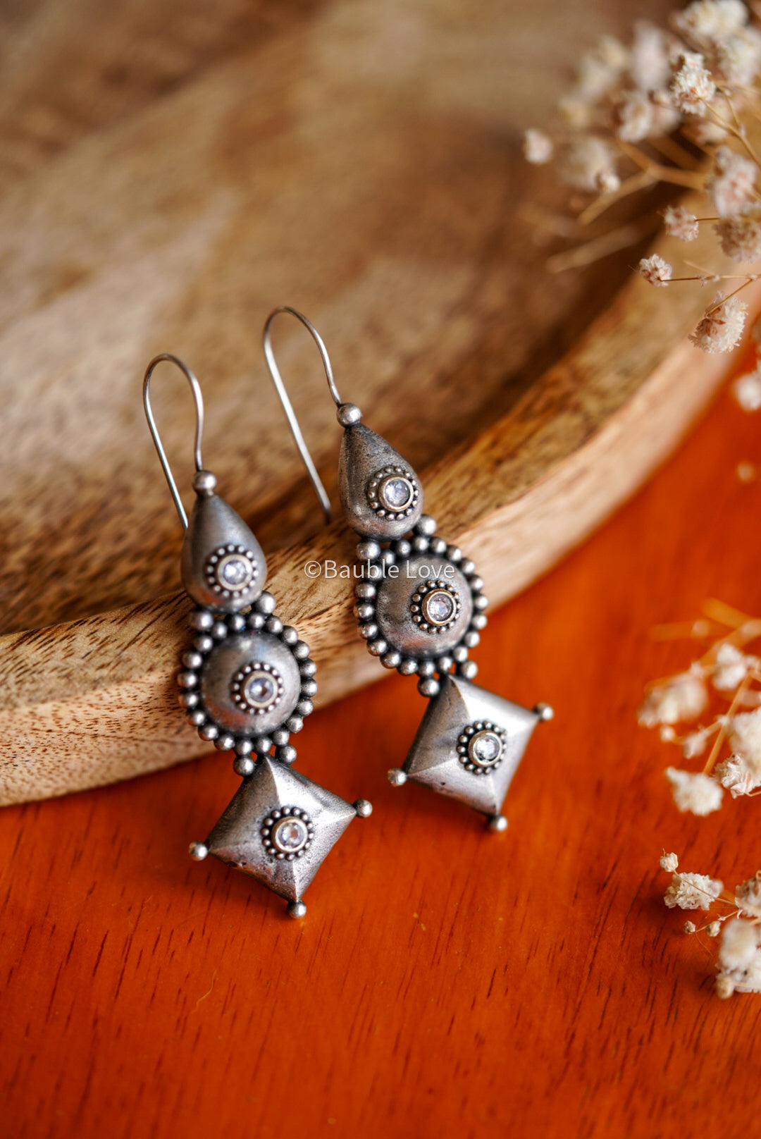 Vidhushi Earrings (White)