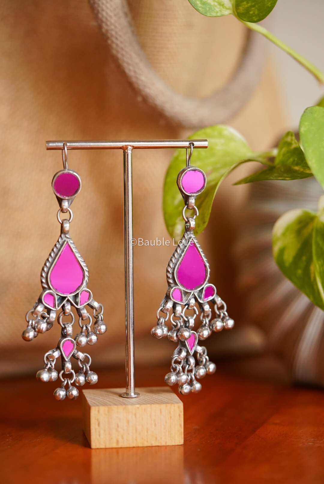Setu Glass Earrings (Gloss Pink)