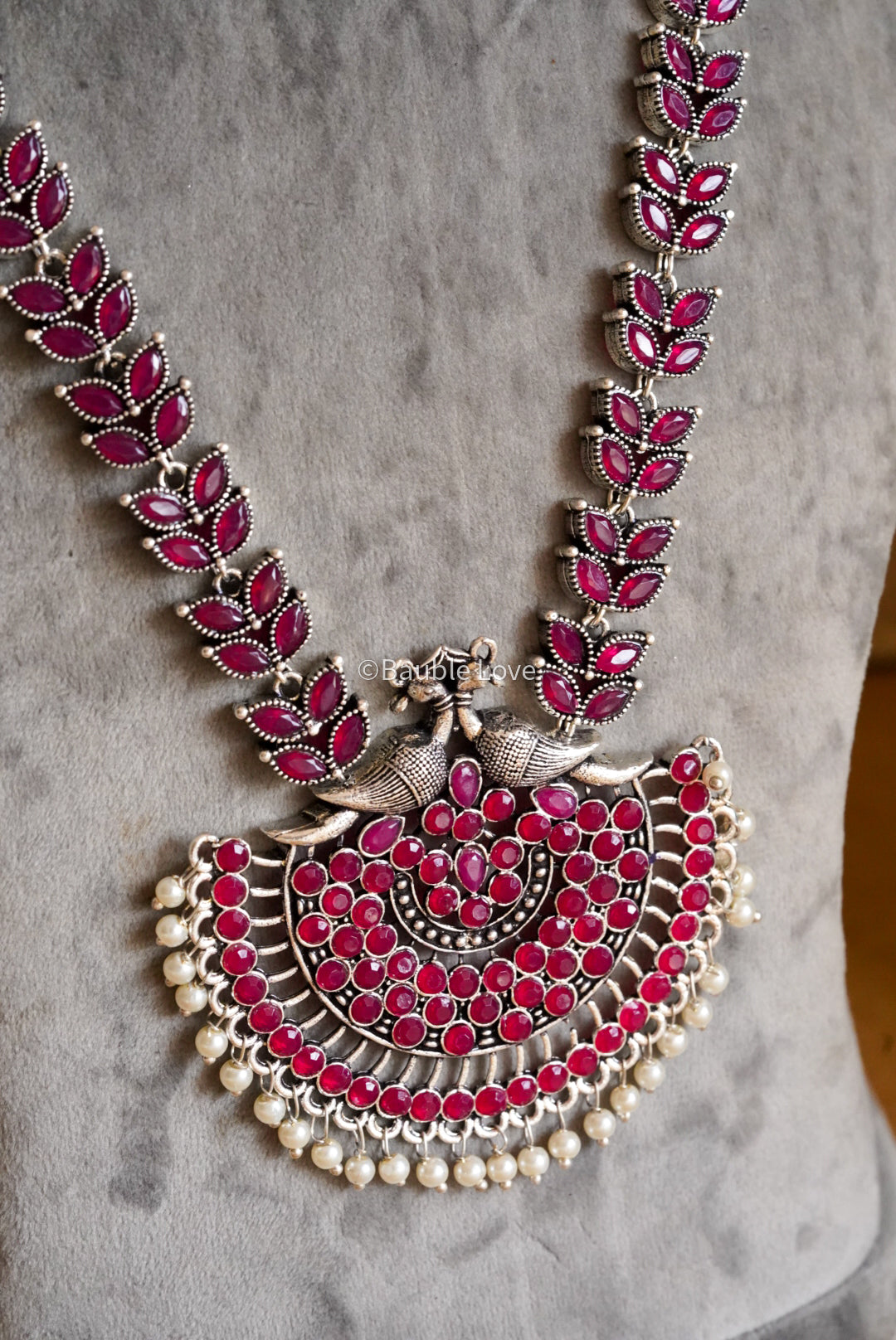 Urmi Necklace Set (Pink)