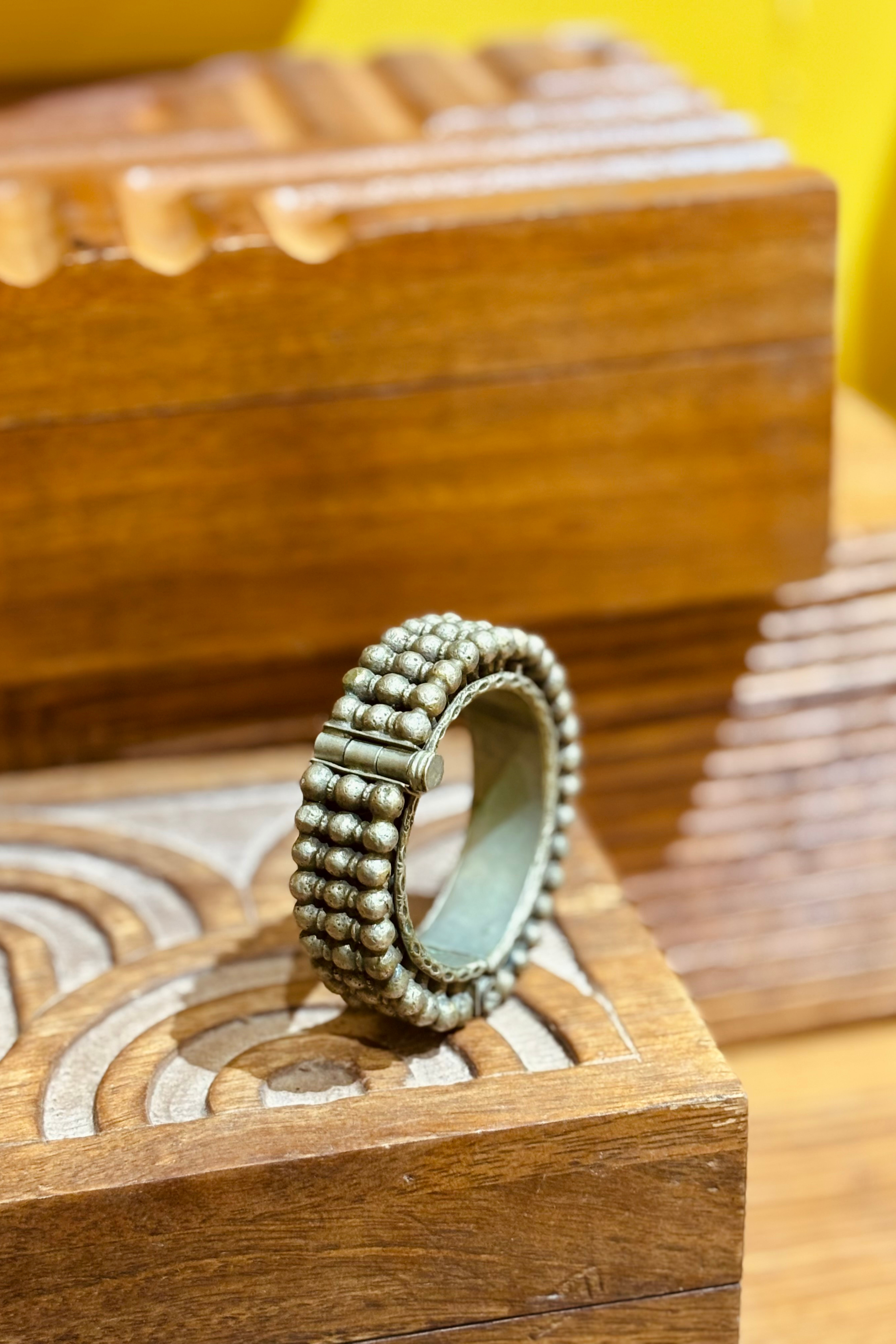Nivi Vintage Cuff