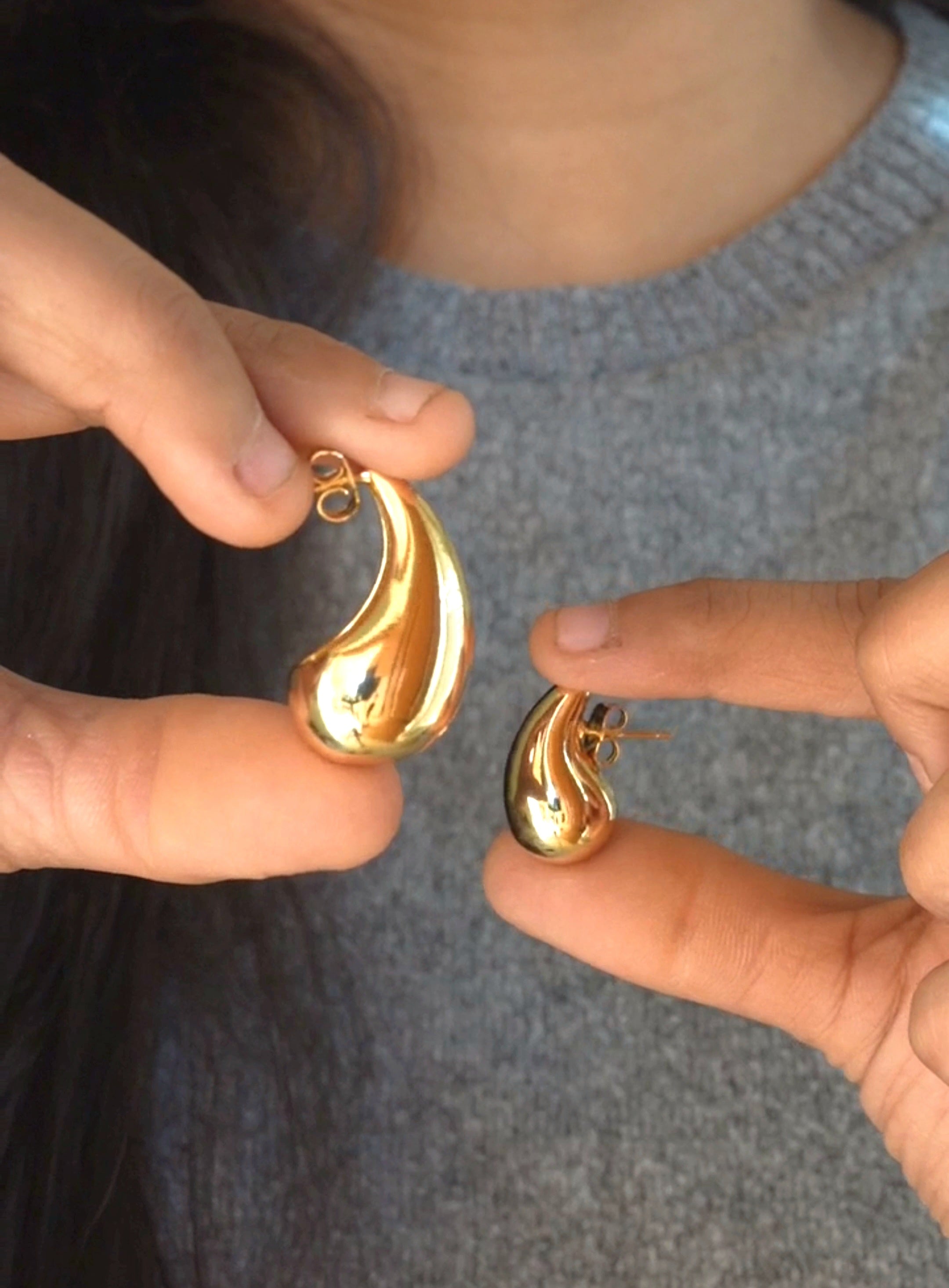 Mini Tear Drop Earrings (Gold)